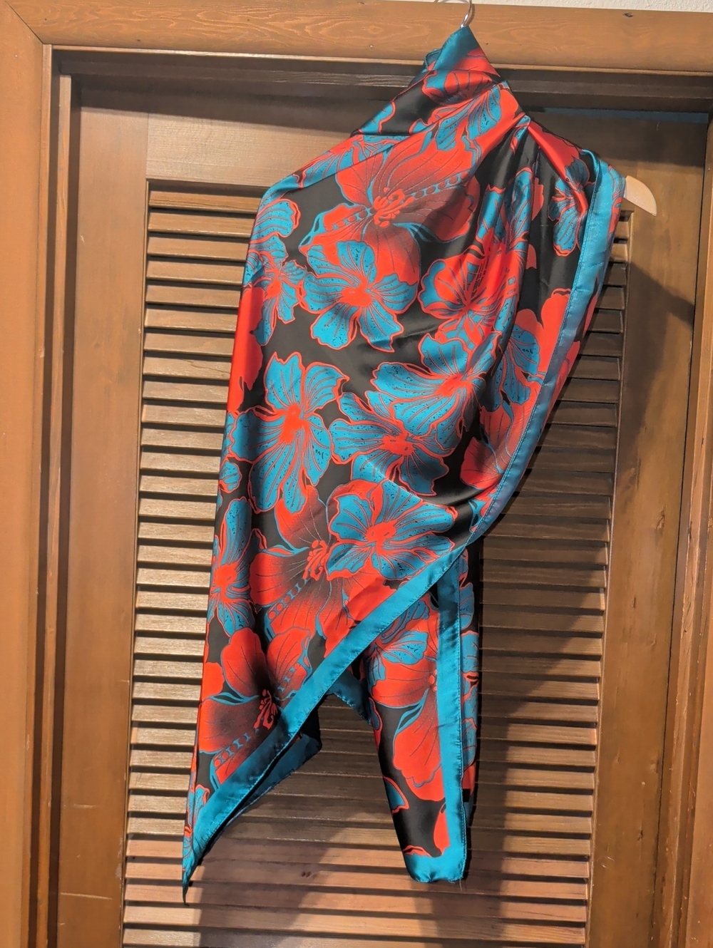 Beautiful Silky Floral Decorative Wrap in Black, Red and Teal